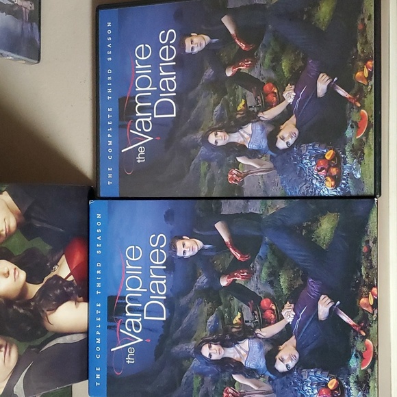 4 Seasons Of The Vampire Diaries - Picture 6 of 8